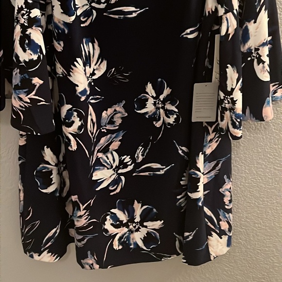 Eliza J Bell Sleeve Blue Floral Dress Size 20W - Picture 5 of 9